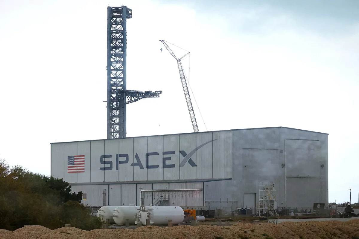 SpaceX plans IPO roadshow for June amid market anticipation