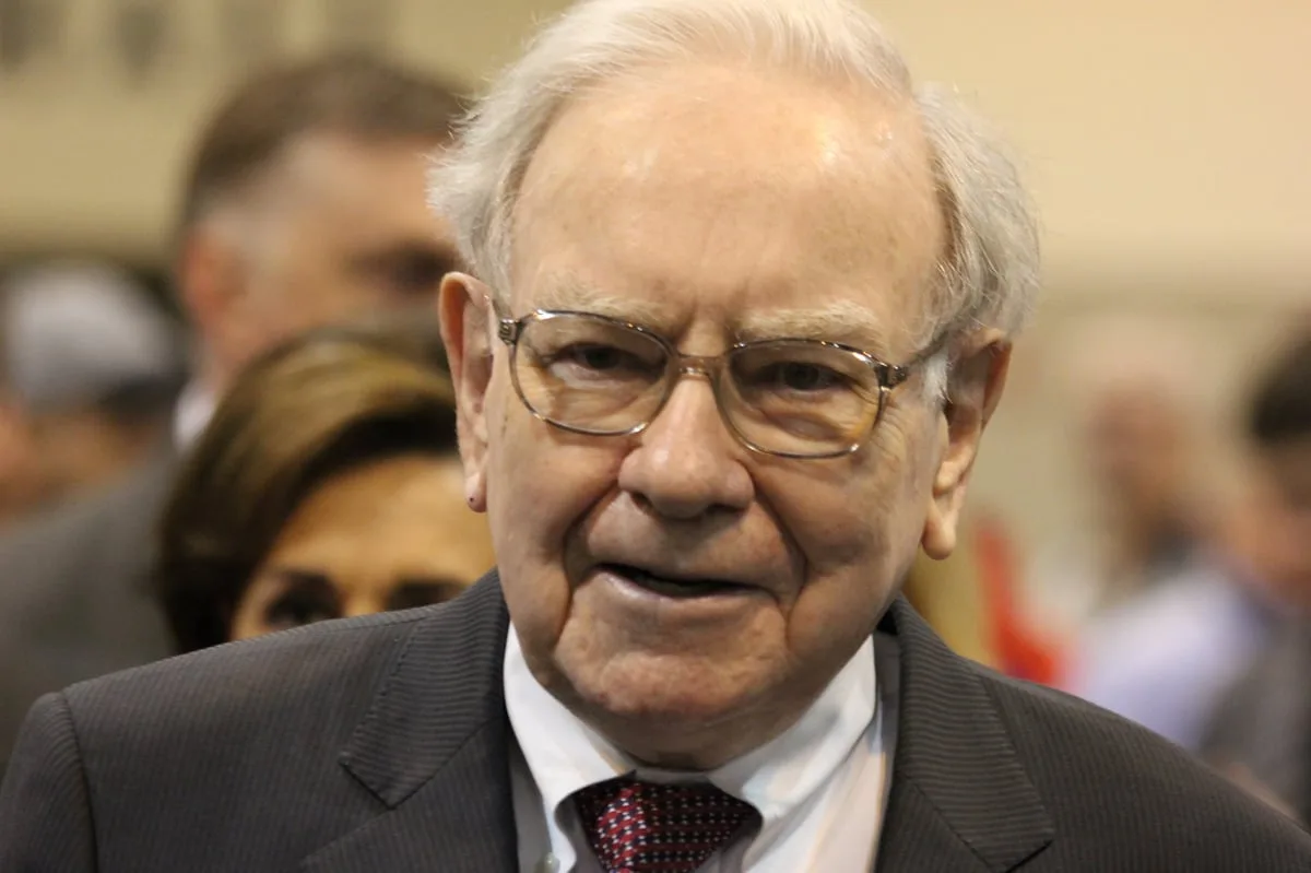 Buffett maintains stock investments amid Iran conflict fears