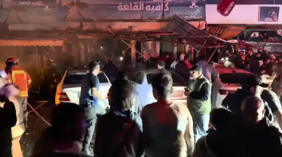 IDF strikes café in Sidon, killing 8 amid escalating tensions