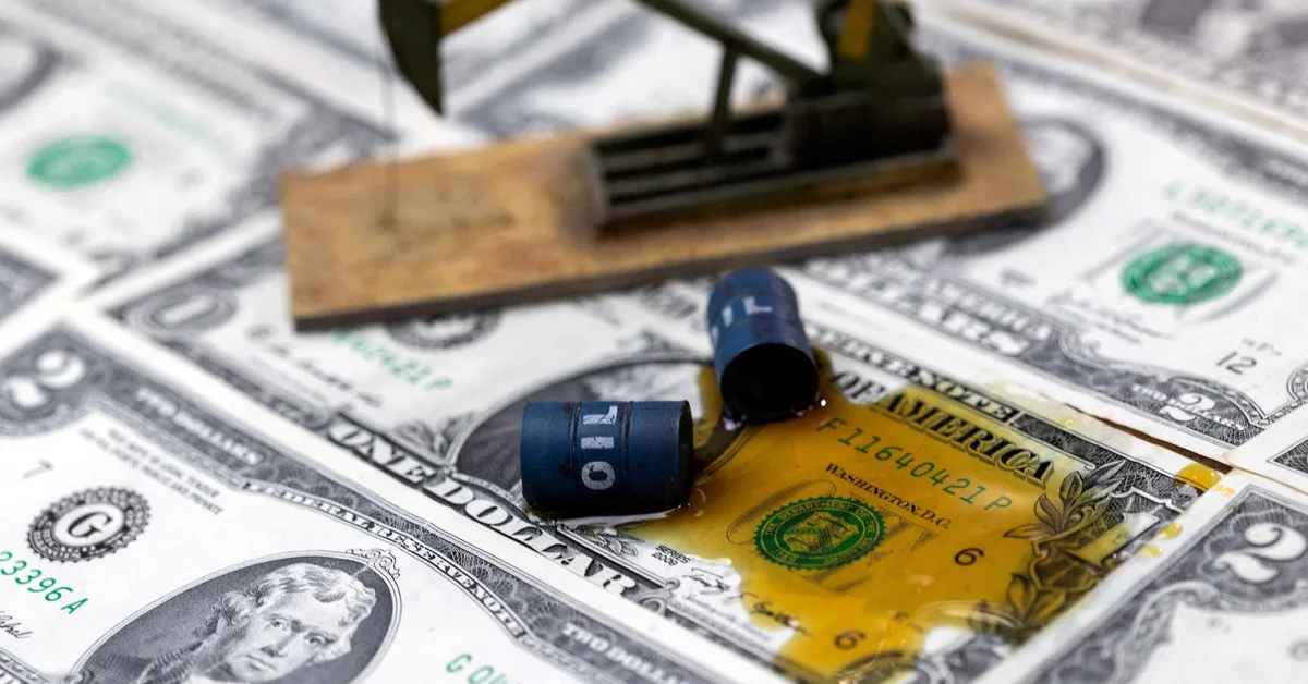 Traders wager $950 million on oil price drop amid ceasefire