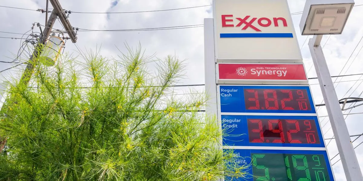 Exxon Mobil shares decline as energy sector faces downturn