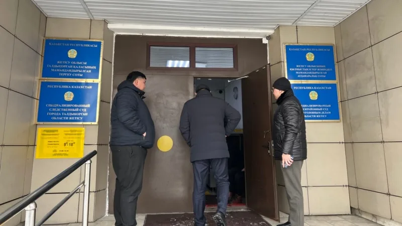 Kazakhstan Prosecutor Seeks Sentences for Atajurt Activists amid Trial