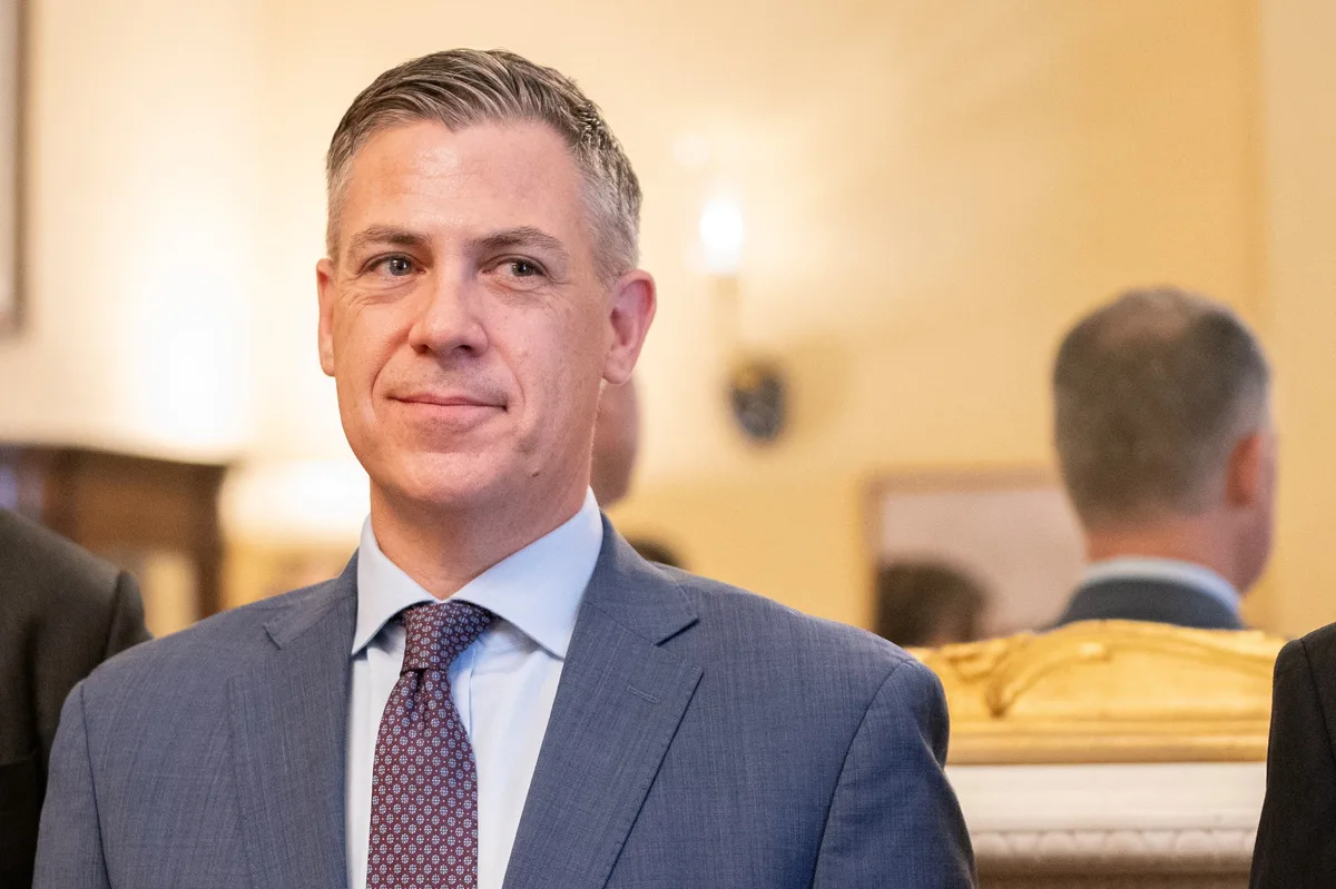 Сенатор США призывает Тайвань принять оборонный план на $8 млрд на фоне напряженности