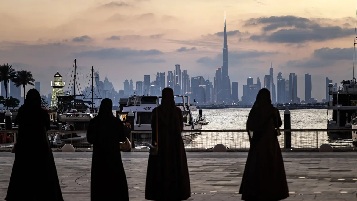 Gulf States Eye Hormuz as US-Iran Ceasefire Raises Concerns