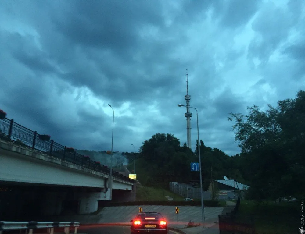 Almaty braces for thunderstorms as heavy snowfall expected in mountains