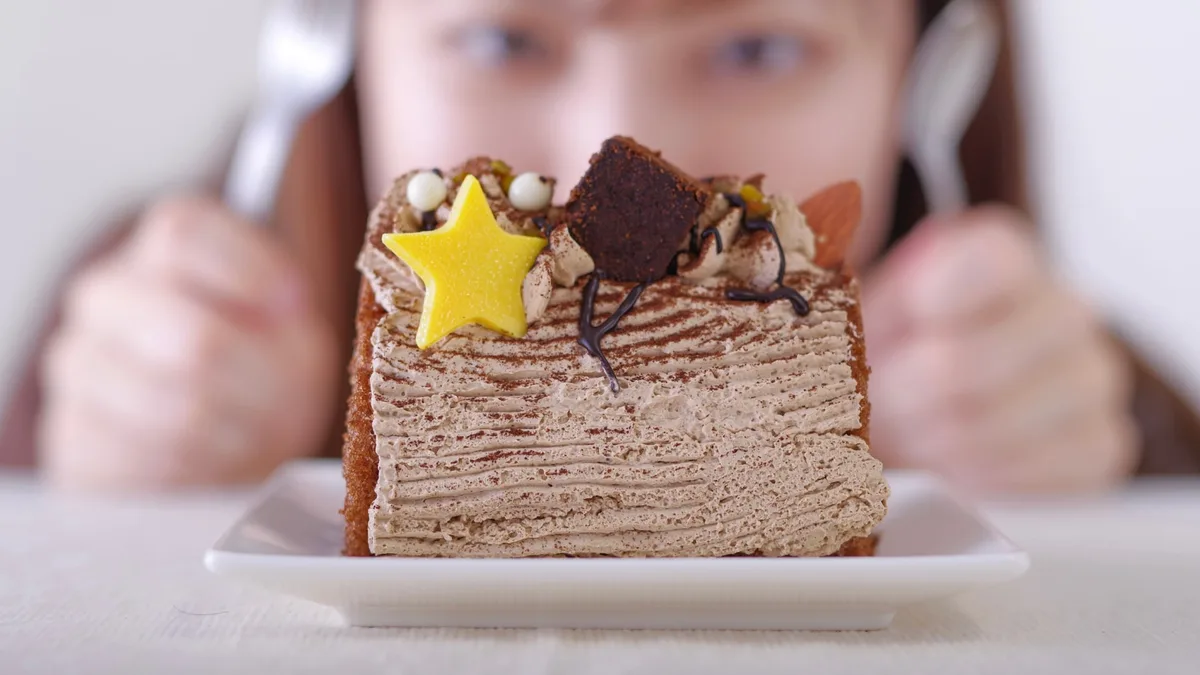 Ученые выявляют нейроны, связывающие аппетит и тревожность в мозге