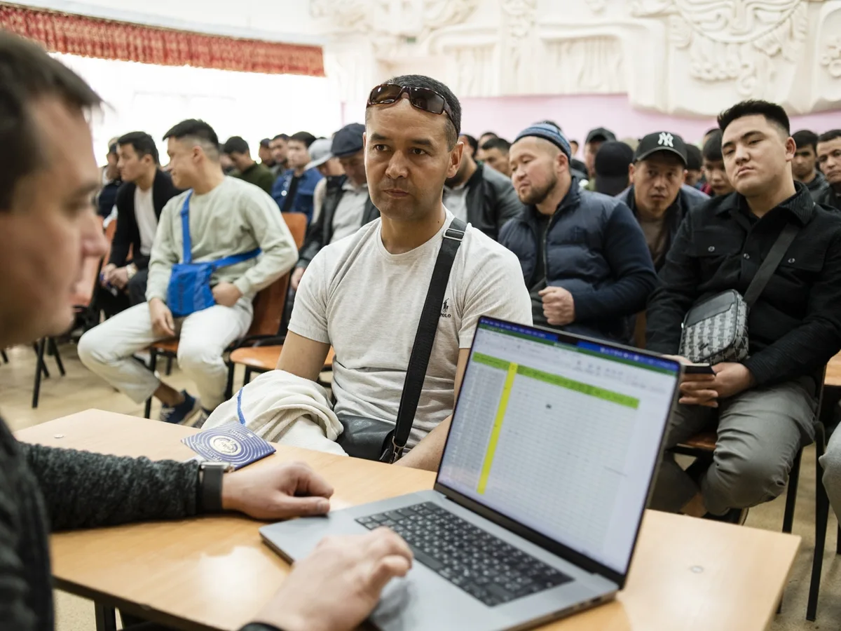 Кыргызстан просит Россию увеличить беспошлинные поставки топлива на фоне опасений по поводу поставок