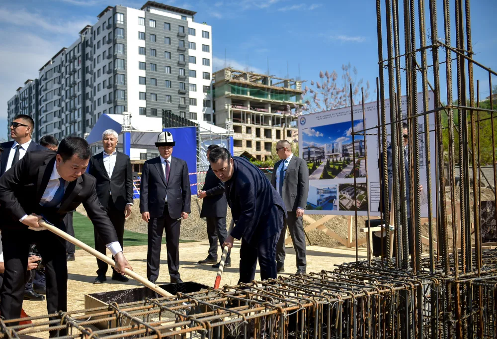 Japarov inaugurates 10 school projects in Osh amid education shortages