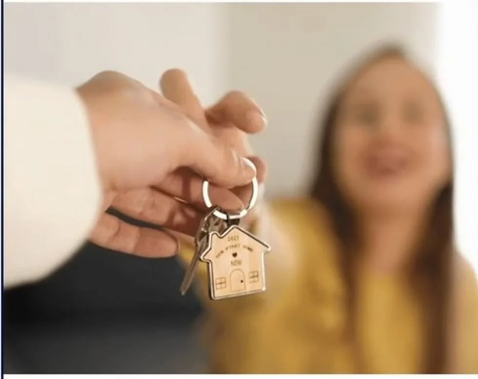 Омбудсмен Павлодара обеспечивает жилье сироте на фоне судебного спора