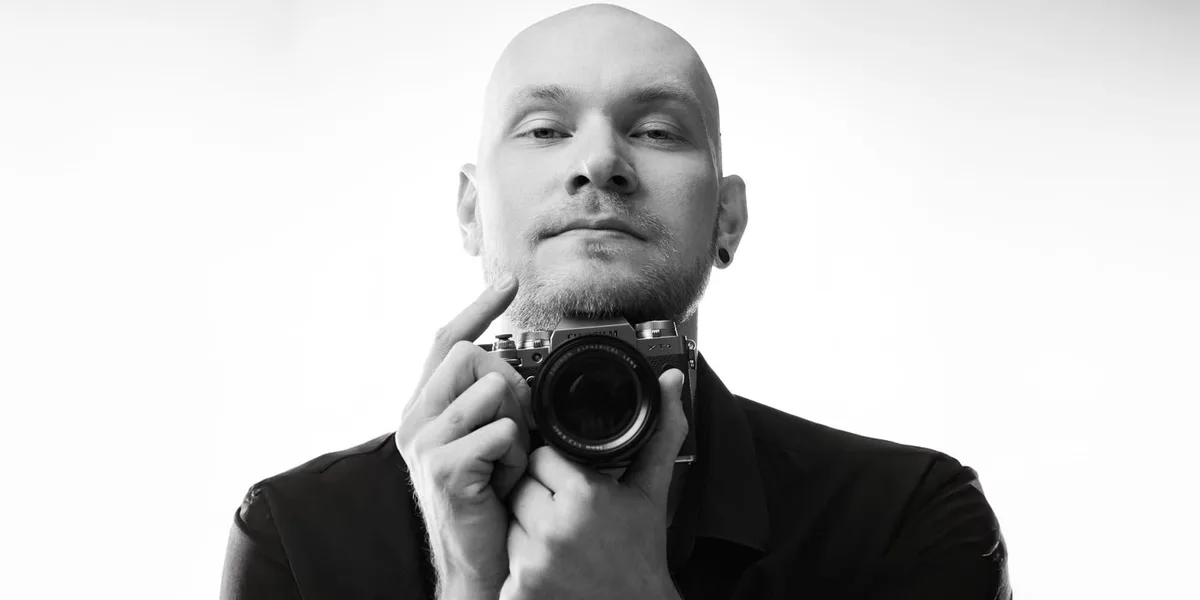 Блогер из Бишкека Виталий Белошапкин изучает кыргызский и креативно обучает других