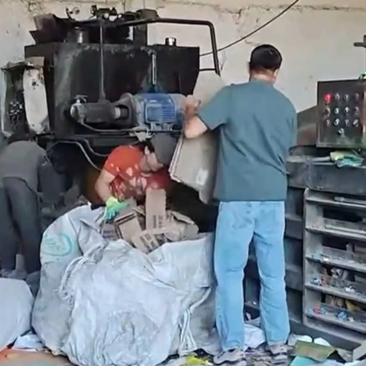 Мусор приносит деньги: сельчанин из Туркестанской области запустил экобизнес