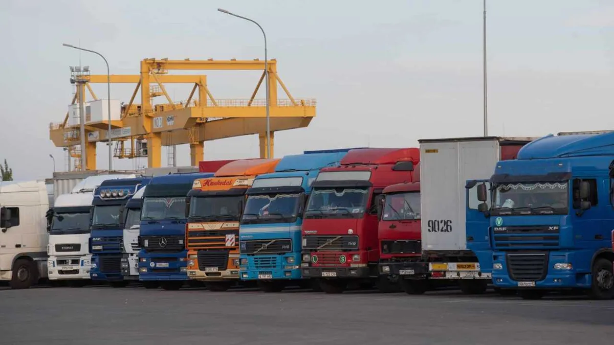 Стерильные парковки и «умный» въезд: Минтранс РК наводит порядок на границах