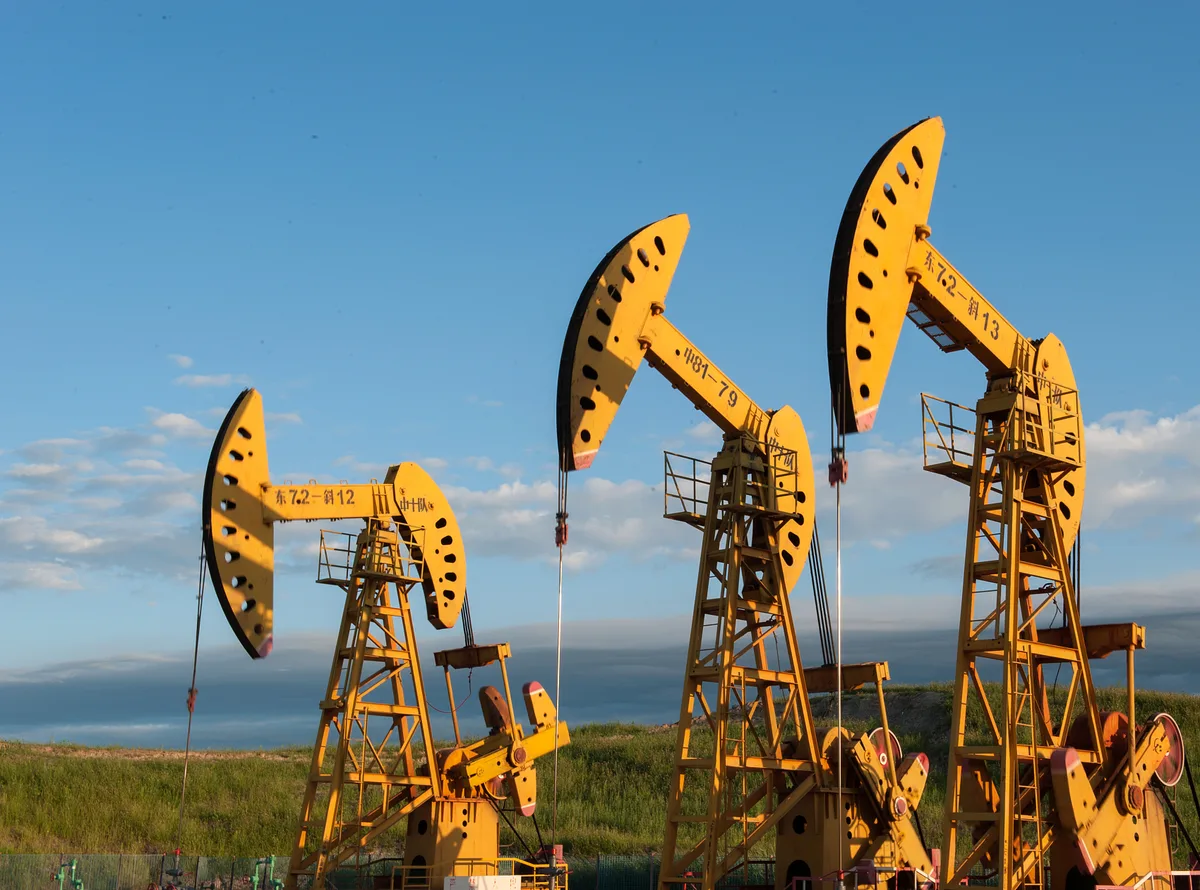 Persian Gulf, Oil Outlooks Damp Wall Street Pre-Bell, Asia, Europe Off