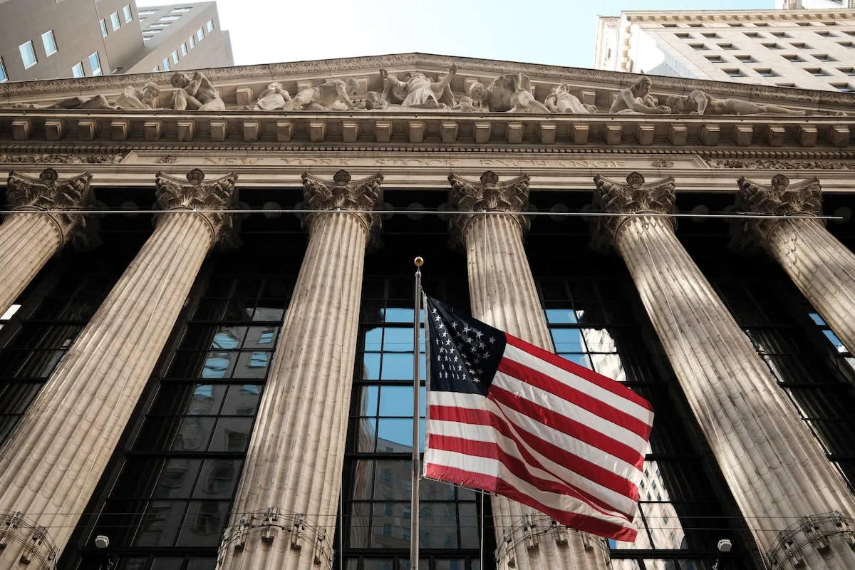 BlackRock upgrades US stocks on resilient earnings, contained Middle East risks - Reuters