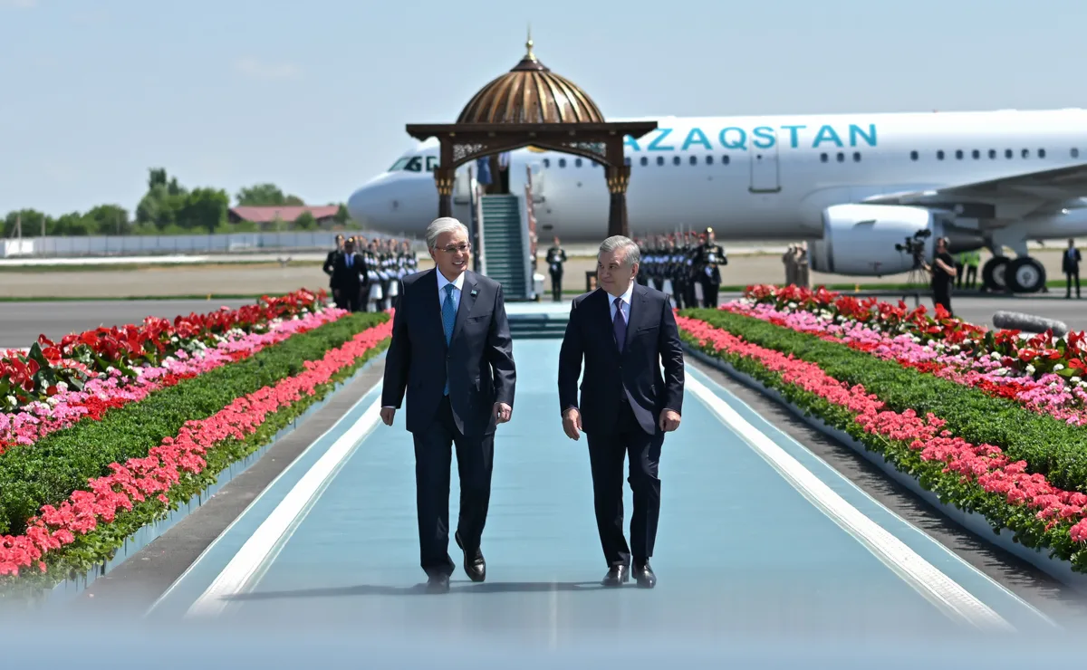 Касым-Жомарт Токаев прибыл с рабочим визитом в Узбекистан