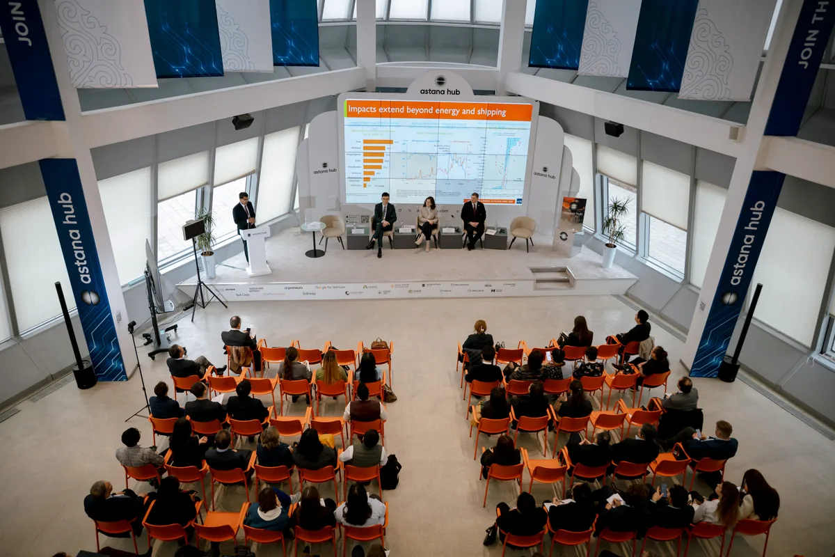 Kazakhstan Faces Moderate Growth as Oil Peaks, ADB Says