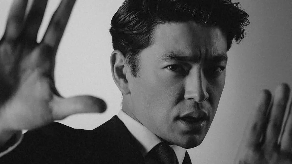 Аскар Ильясов откровенно рассказал о детстве в поселке и школьных комплексах