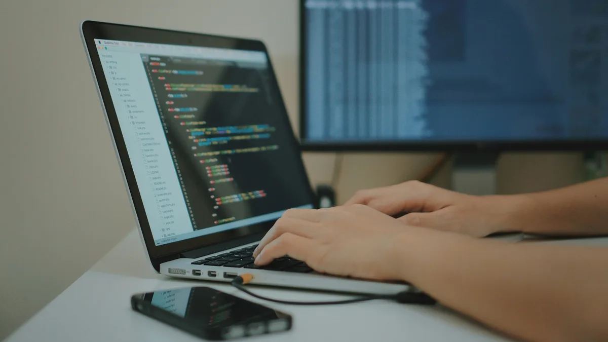 Программисты получают в три раза выше, чем другие казахстанцы: почти 1,5 млн тенге