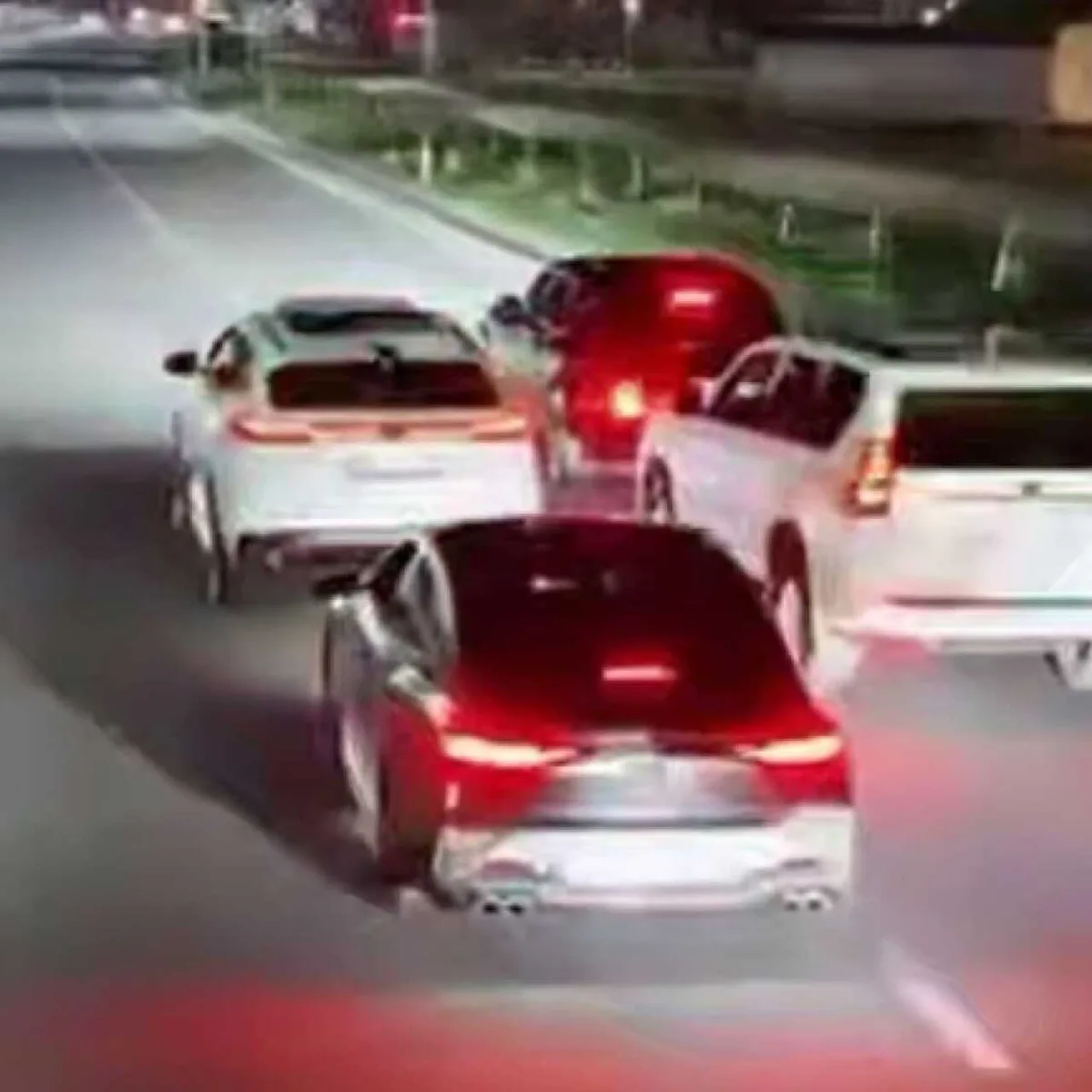 Свадебный переполох в Шымкенте: кортеж лишился 12 машин и двух водителей-лихачей