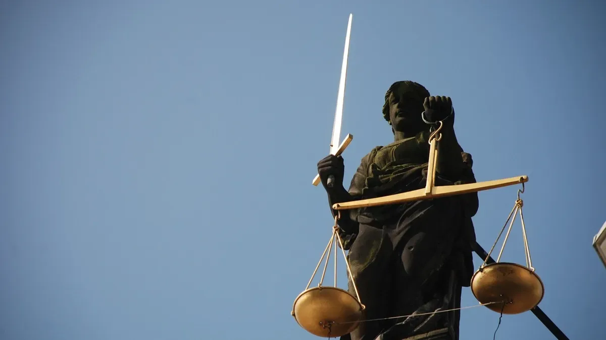 У бывшего топ-менеджера «дочки» КТЖ конфисковали терминал на станции «Достык» - Forbes.kz