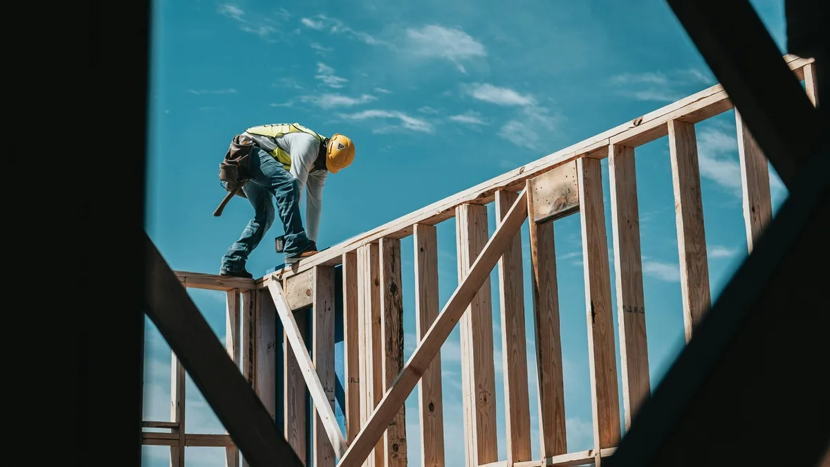 Брат экс-прокурора Алматы не смог снова заработать полмиллиарда тенге на стройке