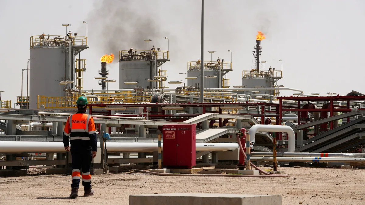 US warns that buyers of Iranian oil could be hit with sanctions - Reuters