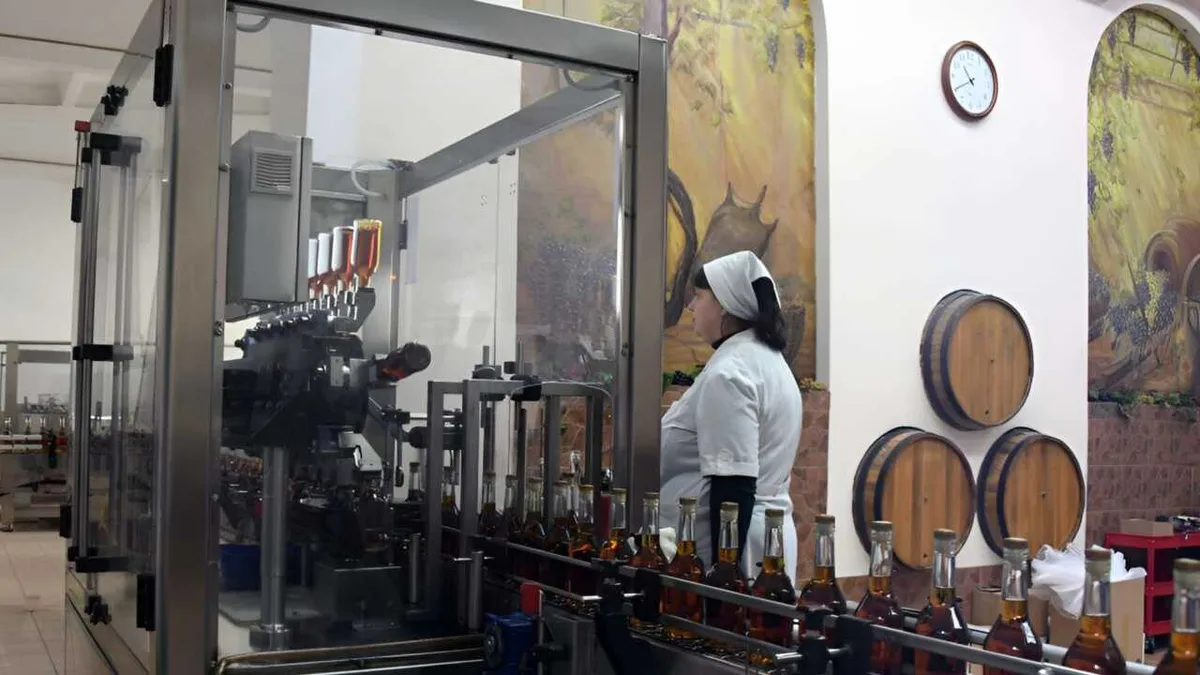 «Бахус» миллионера из Forbes заключил крупную сделку на 17 млрд по поставке алкоголя