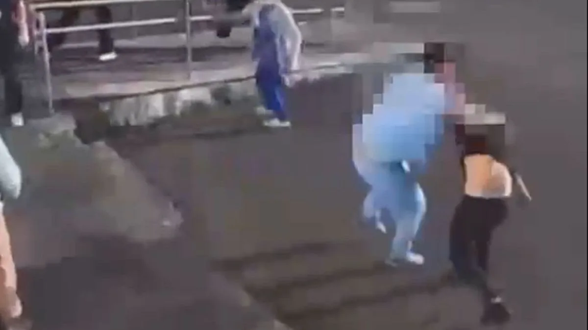 В Экибастузе пьяная компания жестоко избила врача и медсестру