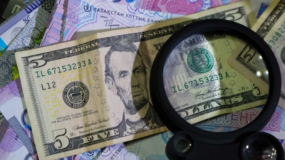 Финансисты Казахстана улучшили прогноз по курсу доллара на три года
