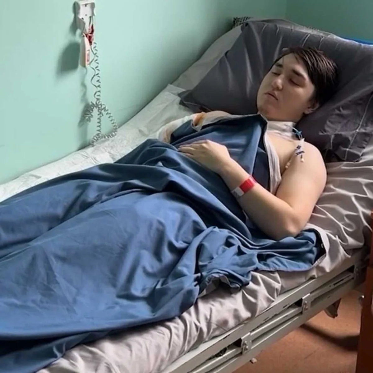 Студенту оторвало руку в бетономешалке на стройке в Семее — он работал без договора