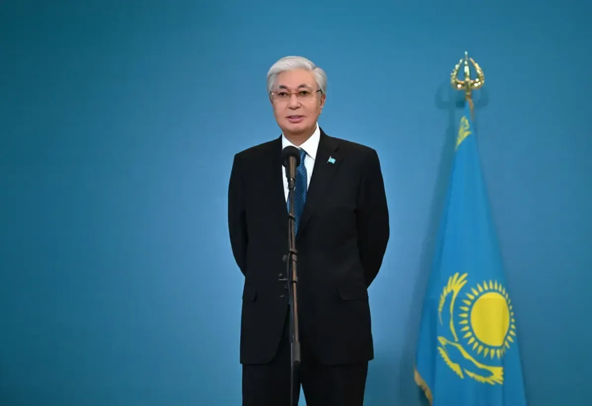 Токаев поздравил Фарруха Закирова с 80-летием