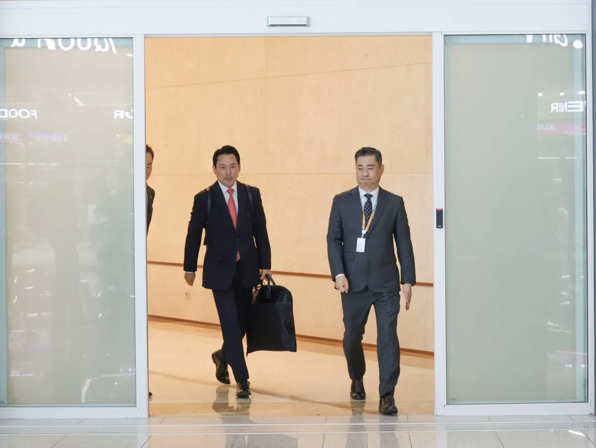 PPP’s Chief Holds Meetings in Washington While His Party Faces Ruin at Home