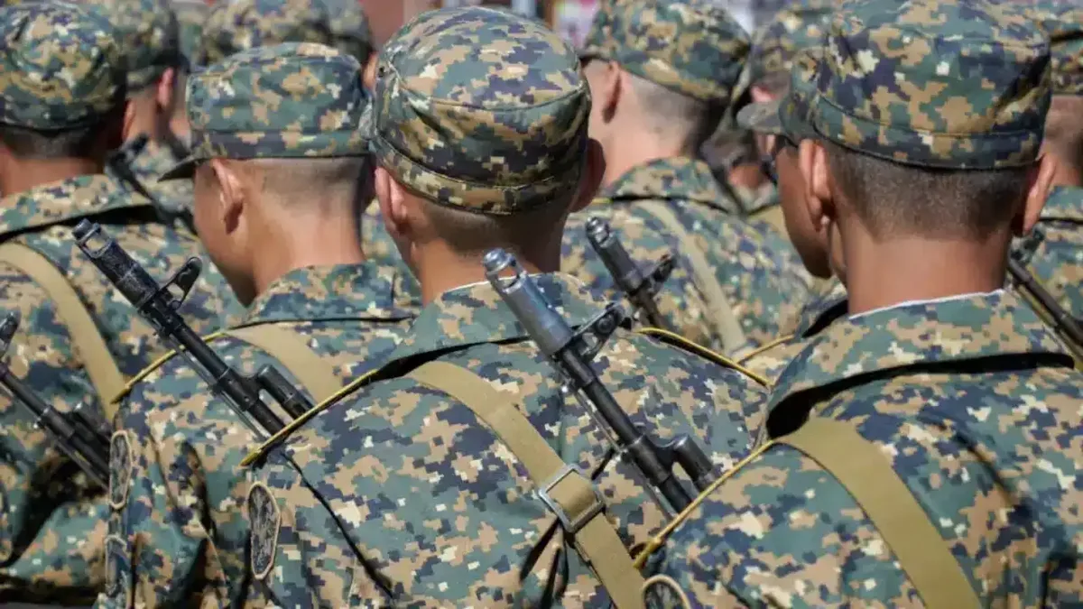 Школьникам показали, как служат солдаты в армии Казахстана