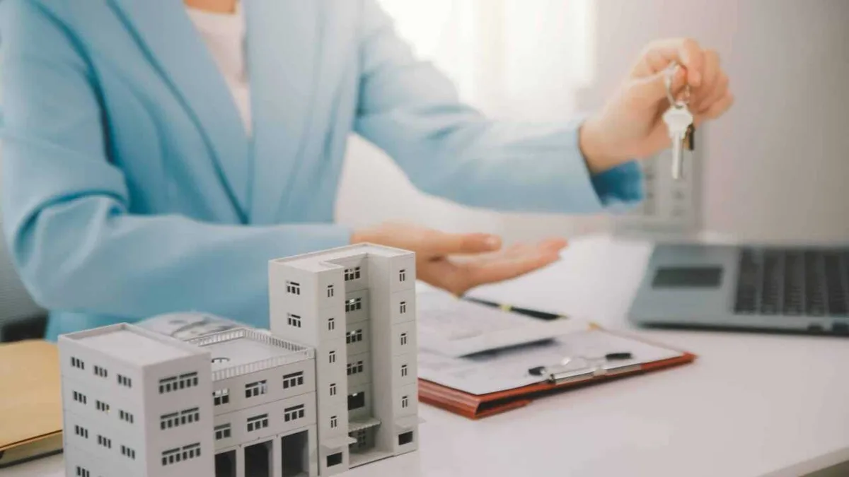 Лжериэлтор в Кокшетау обещала клиентам дешевые квартиры