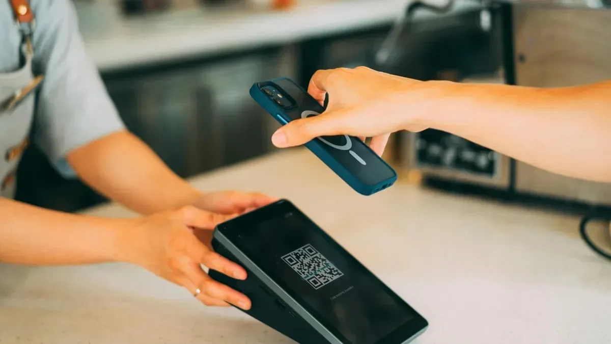 Когда в Казахстане заработает единый QR для всех банков - Forbes.kz