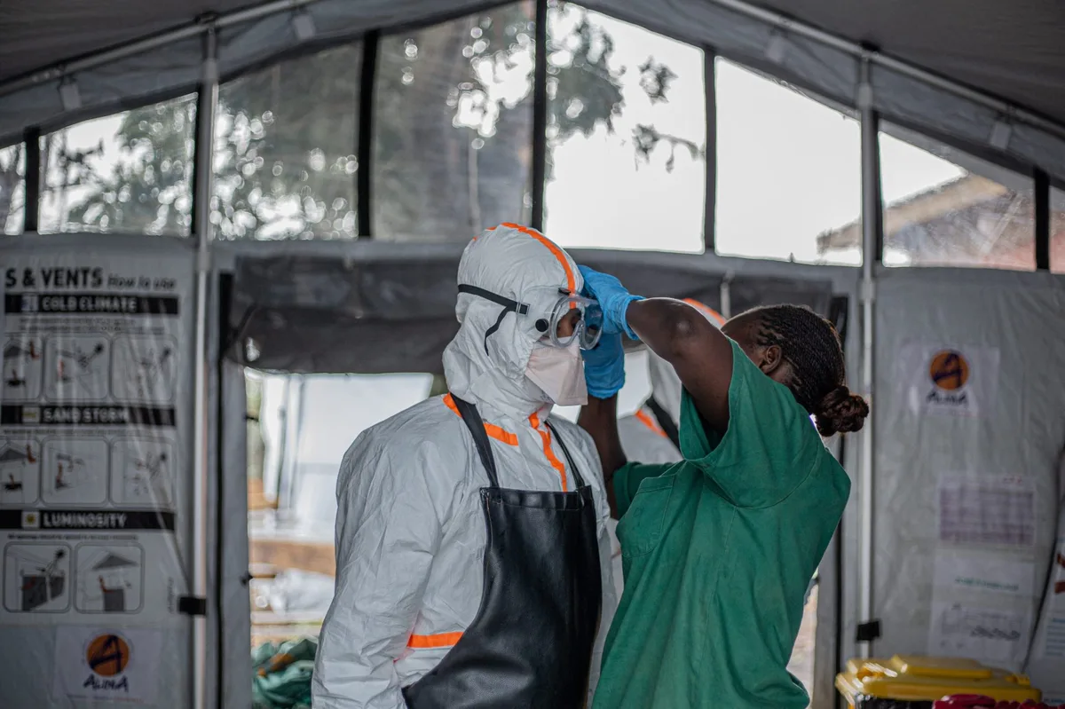 Ebola death toll in Congo reaches 999 amid health worker strike
