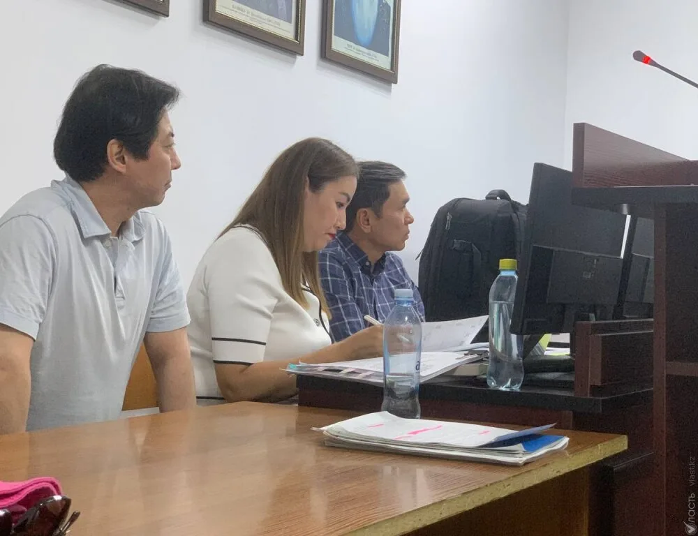 Judge bars media from filming, recording in Kazakh activist's trial