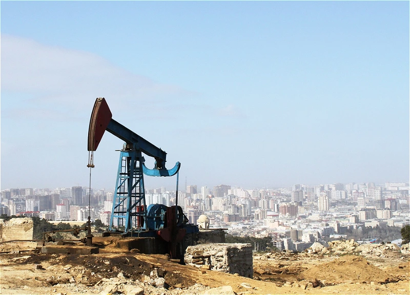Цена азербайджанской нефти Azeri Light упала на 5% до $96,73 за баррель