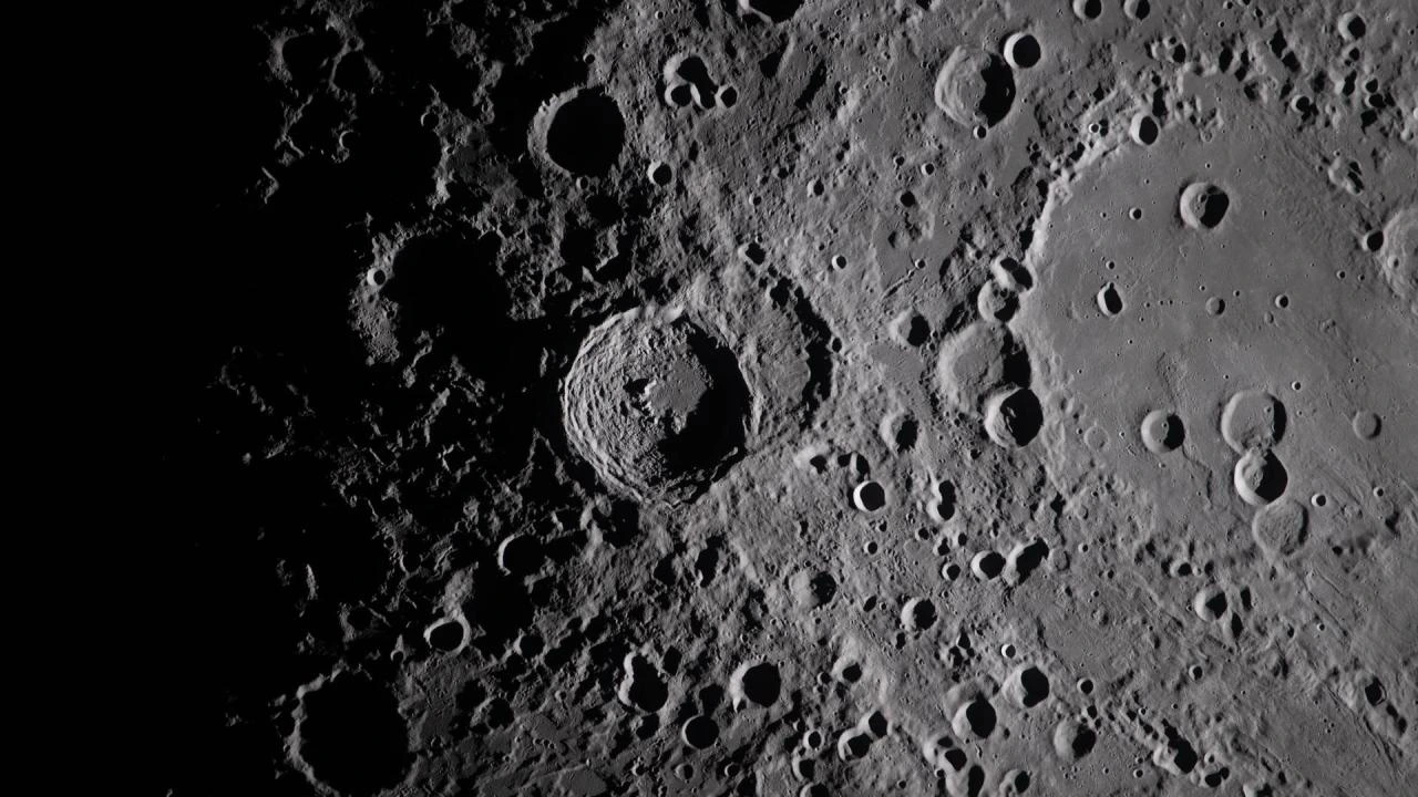 NASA подтверждает: ступень ракеты SpaceX врежется в Луну на скорости 8700 км/ч