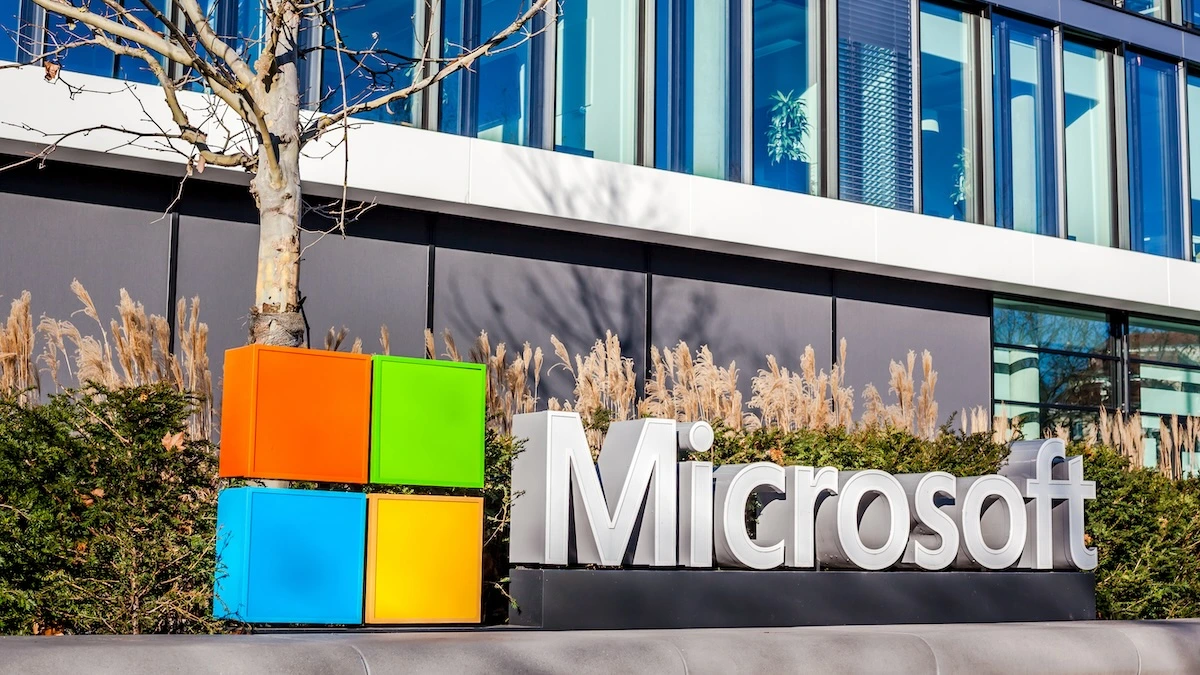 Августовское обновление Microsoft исправляет более 400 уязвимостей, включая эксплуатируемый zero-day