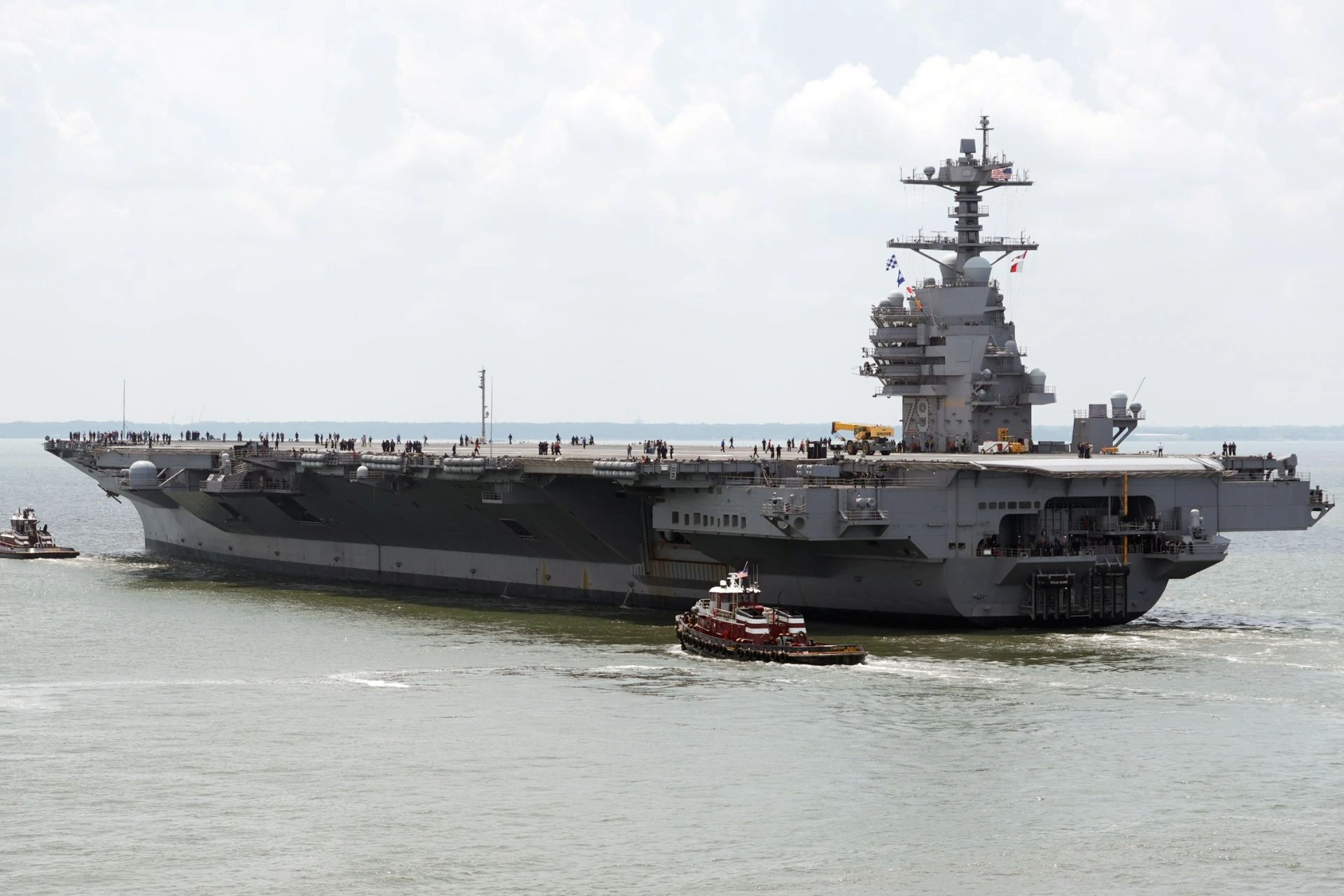 USS John F. Kennedy вышел из Ньюпорт-Ньюса и начал приёмочные испытания