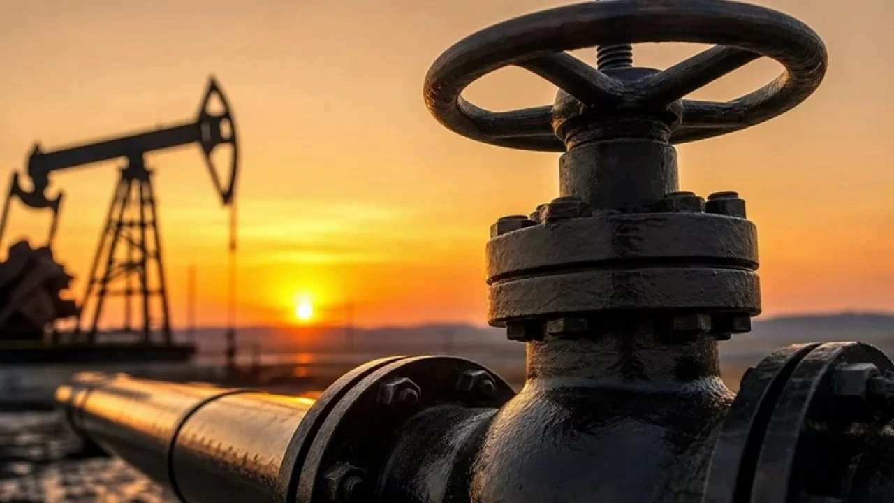 Добыча нефти и конденсата в Казахстане снизилась на 12% в июле