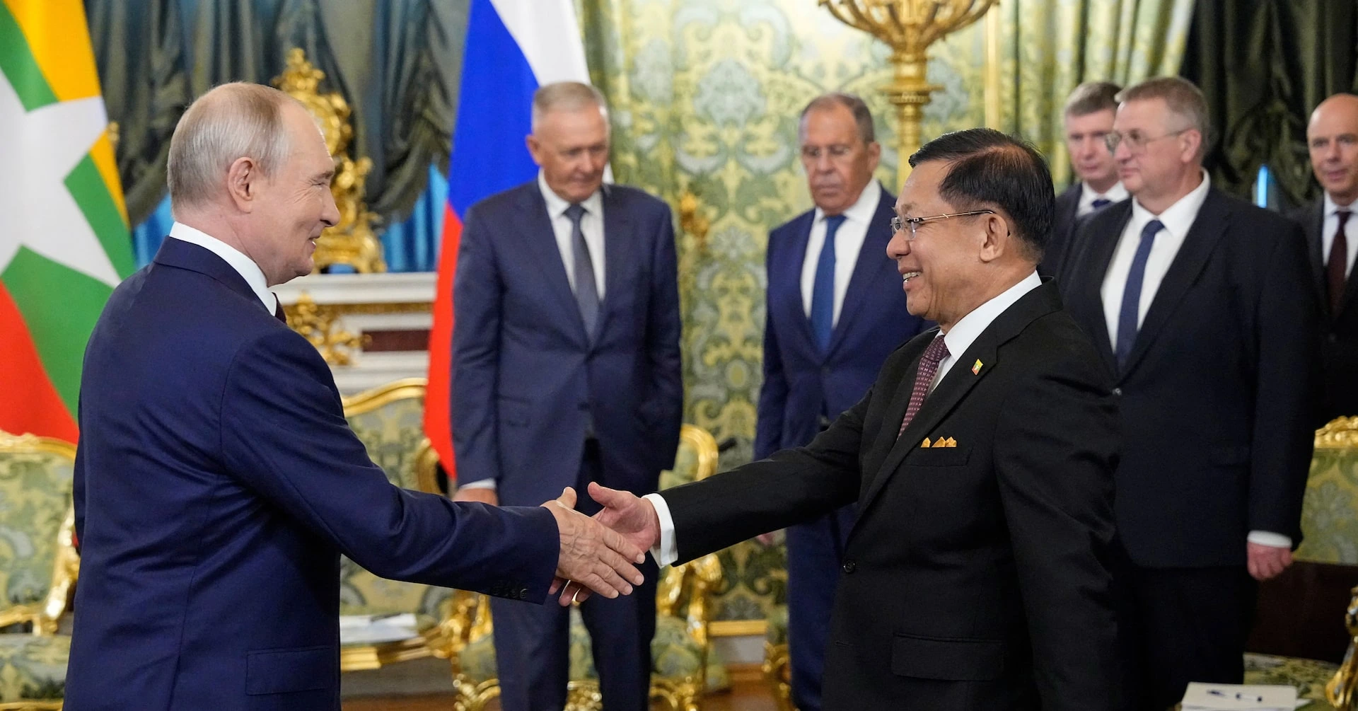 Путин принял президента Мьянмы Мин Аун Хлайна в Москве и обсудил энергопроекты