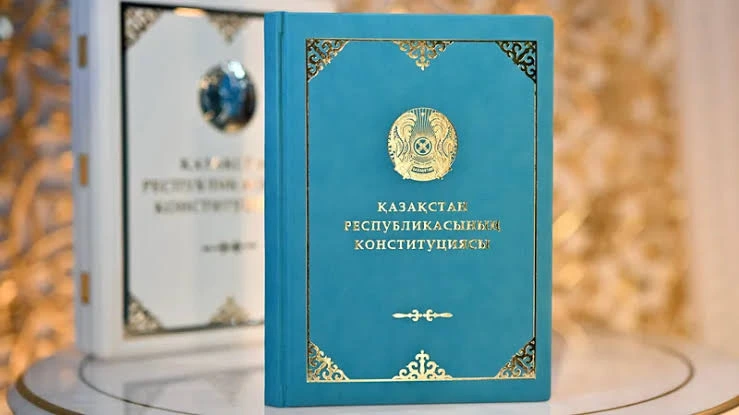 Казахстан принял новую конституцию после референдума 15 марта