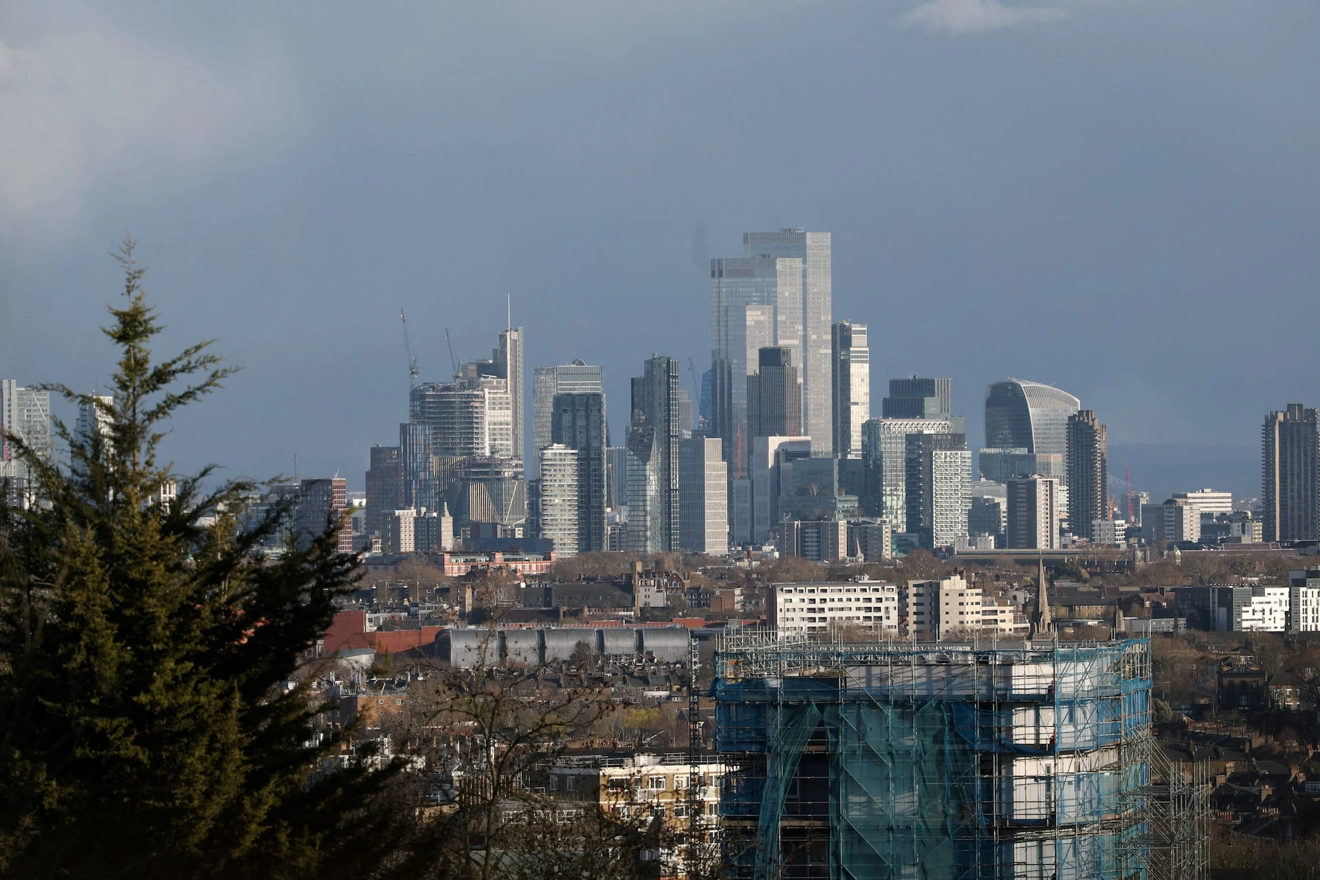 Великобритания зафиксировала дефицит бюджета в £1,8 млрд в июле на фоне роста расходов
