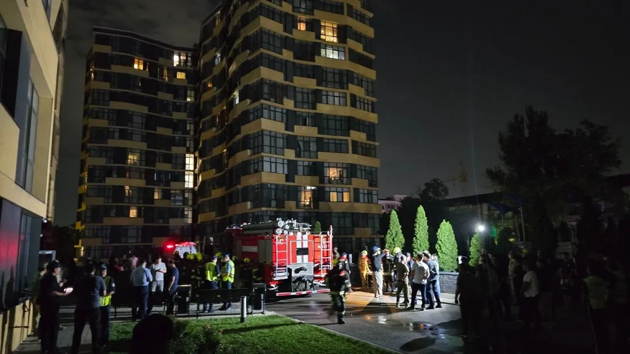Пожар в кабельной шахте в Алматы ликвидирован после тушения по повышенному рангу