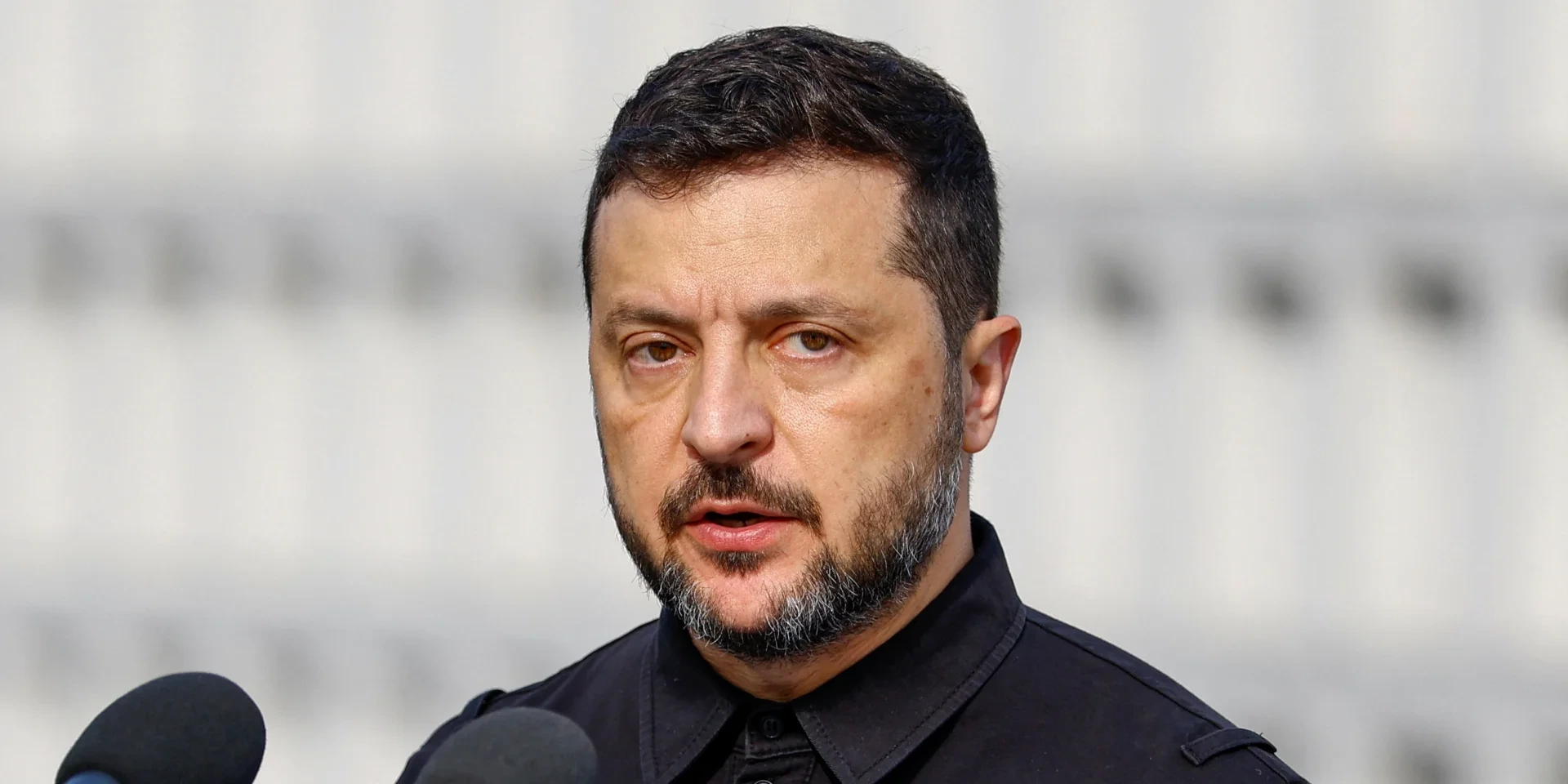 Зеленский назвал выборы во время войны «цунами», которое расколет Украину
