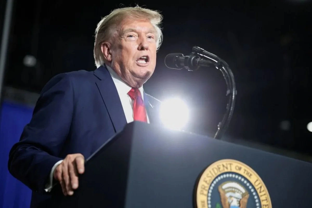 Трамп купил акции SpaceX на сумму до $50 000 в июне, показала декларация
