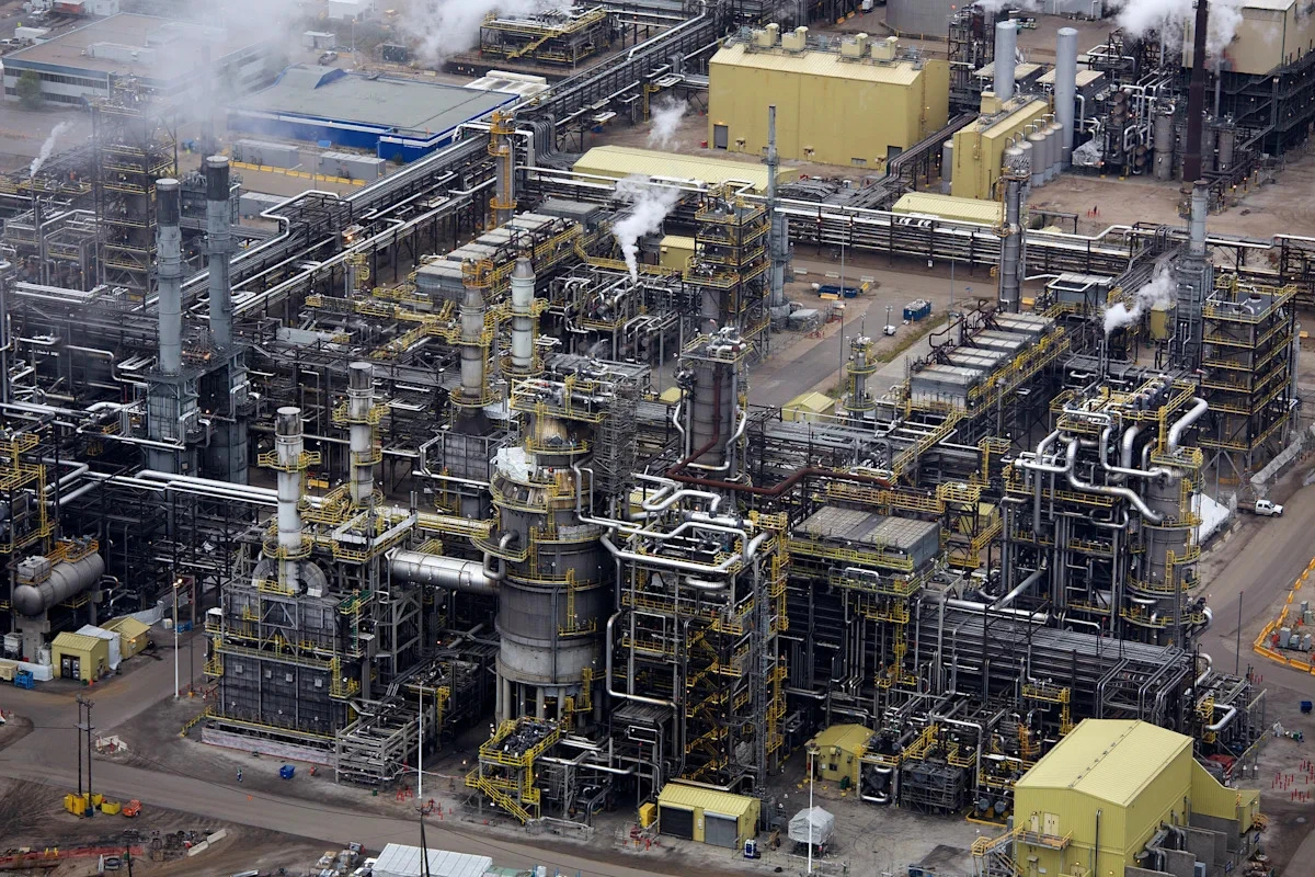 США ввели 50% пошлины на товары из Канады, исключив нефть — главный товар двусторонней торговли