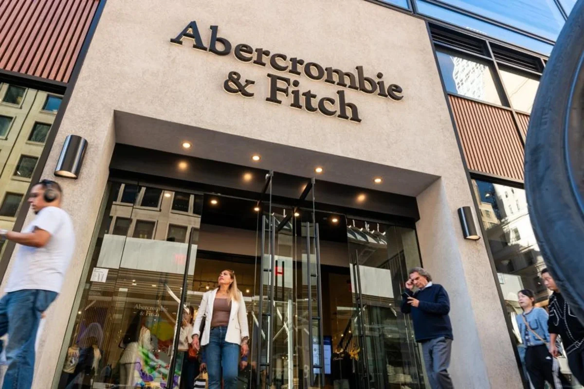 Акции Abercrombie выросли на 35% после возврата $100 млн пошлин